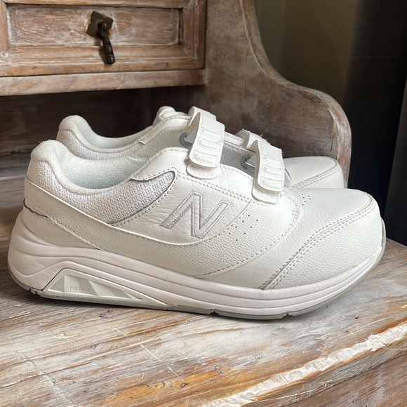 🤍New Balance 928V3 Hook & Loop Leather white sneaker size 8 Wide - Picture 1 of 12